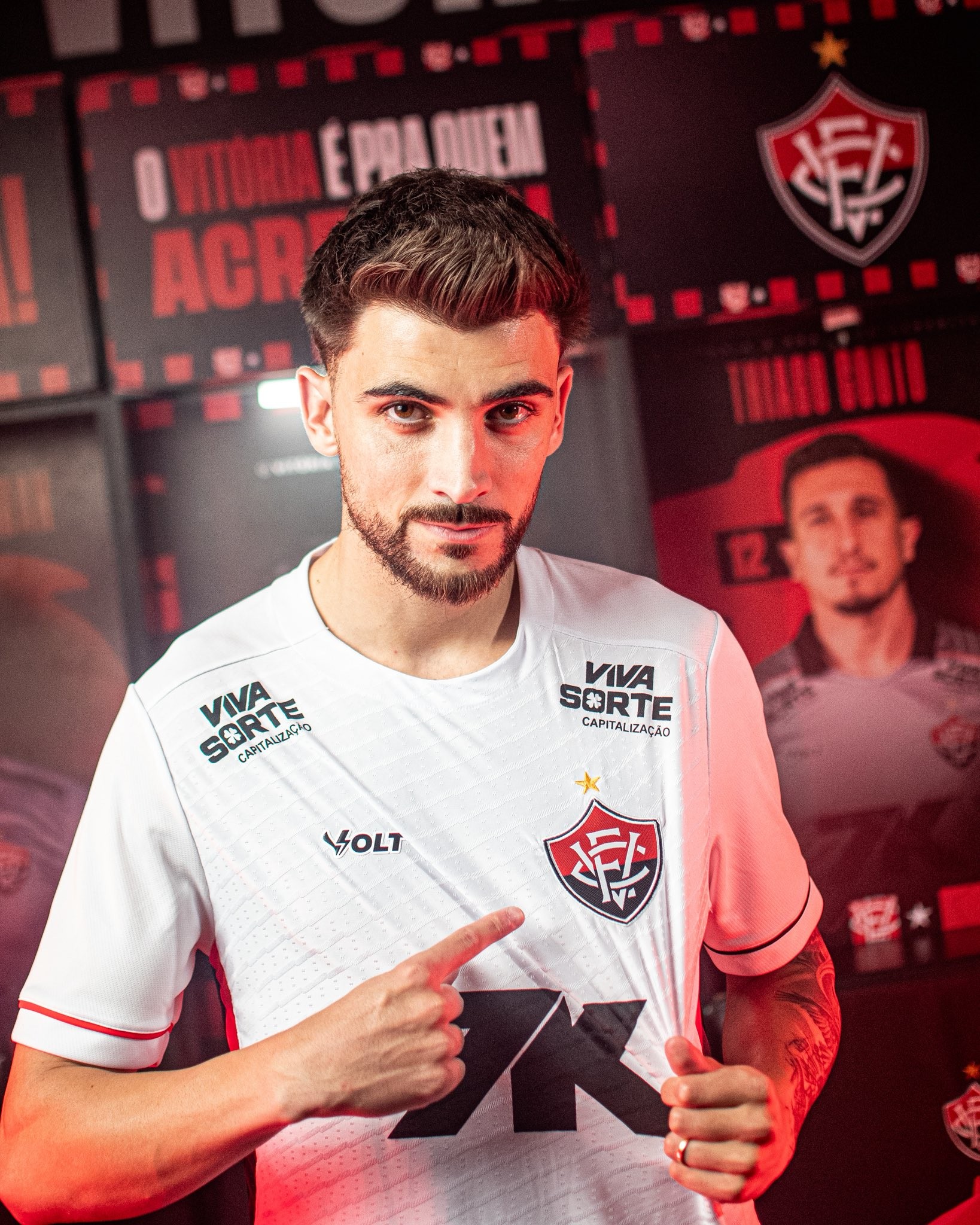 Rúben Ismael é regularizado no BID e já pode estrear pelo Vitória