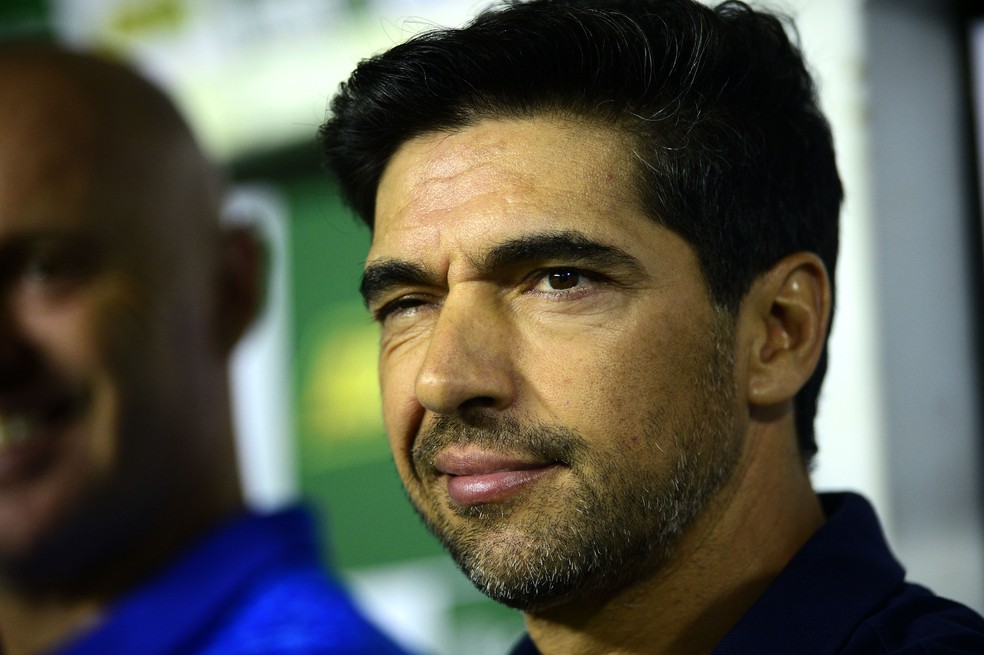 TIME DESFALCADO?! Abel Ferreira deve ter 2 ausências importantes para a final; Confira