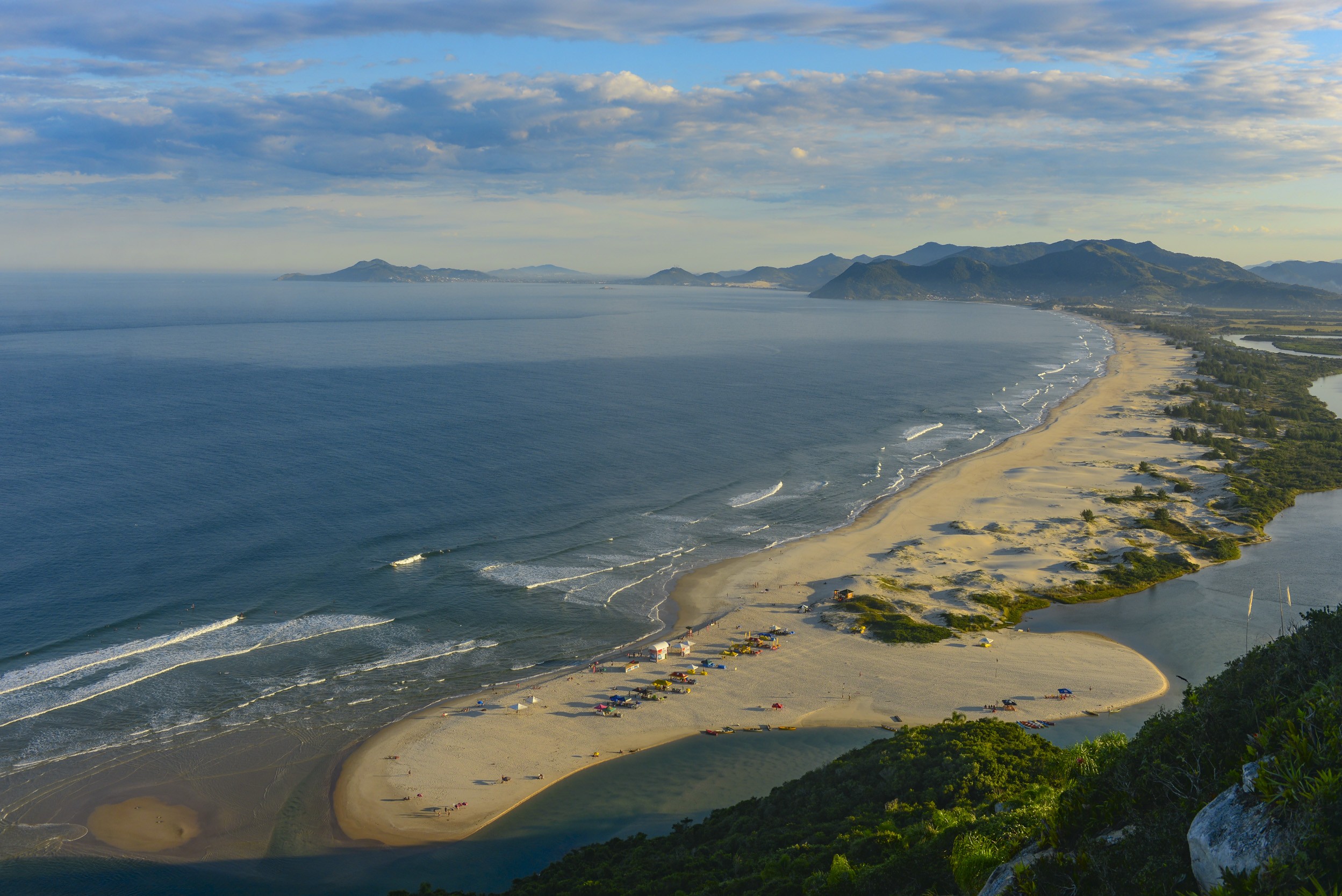 Guarda do Embaú será a casa das decisões dos títulos catarinenses e brasileiros de surfe
