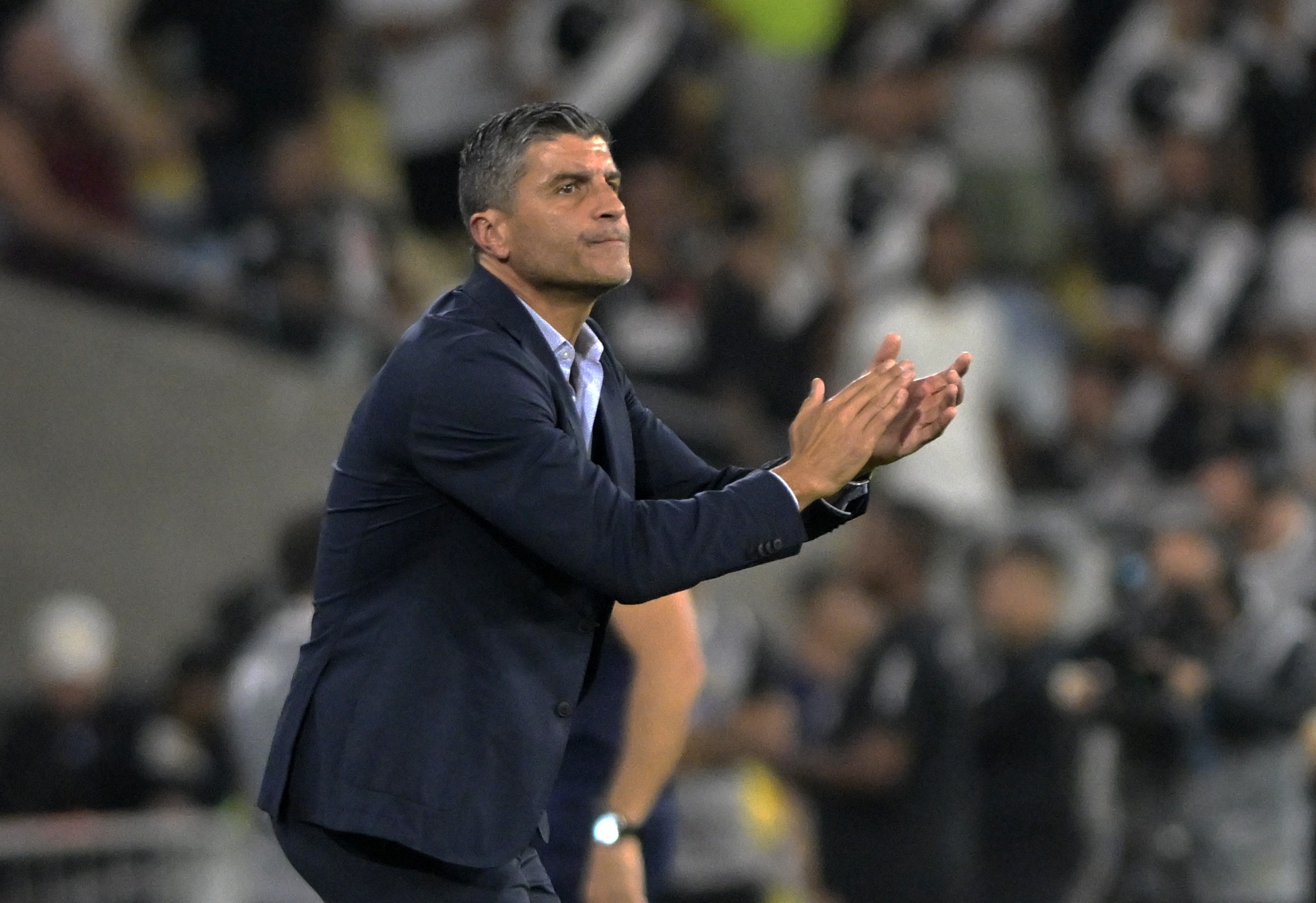 Pedro Emanuel exalta atuação contra o Fluminense e cita evolução coletiva do Vasco: "Faltou sorte"