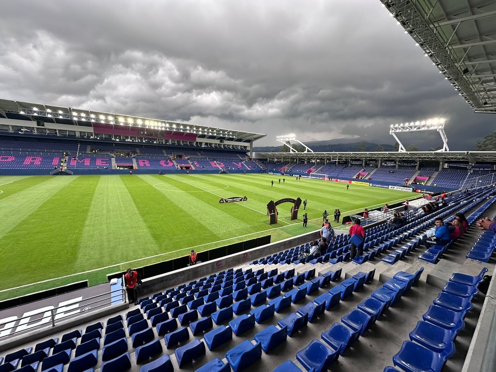 Independiente del Valle x Palmeiras, est�dio Banco Guayaquil � Foto: Thiago Ferri