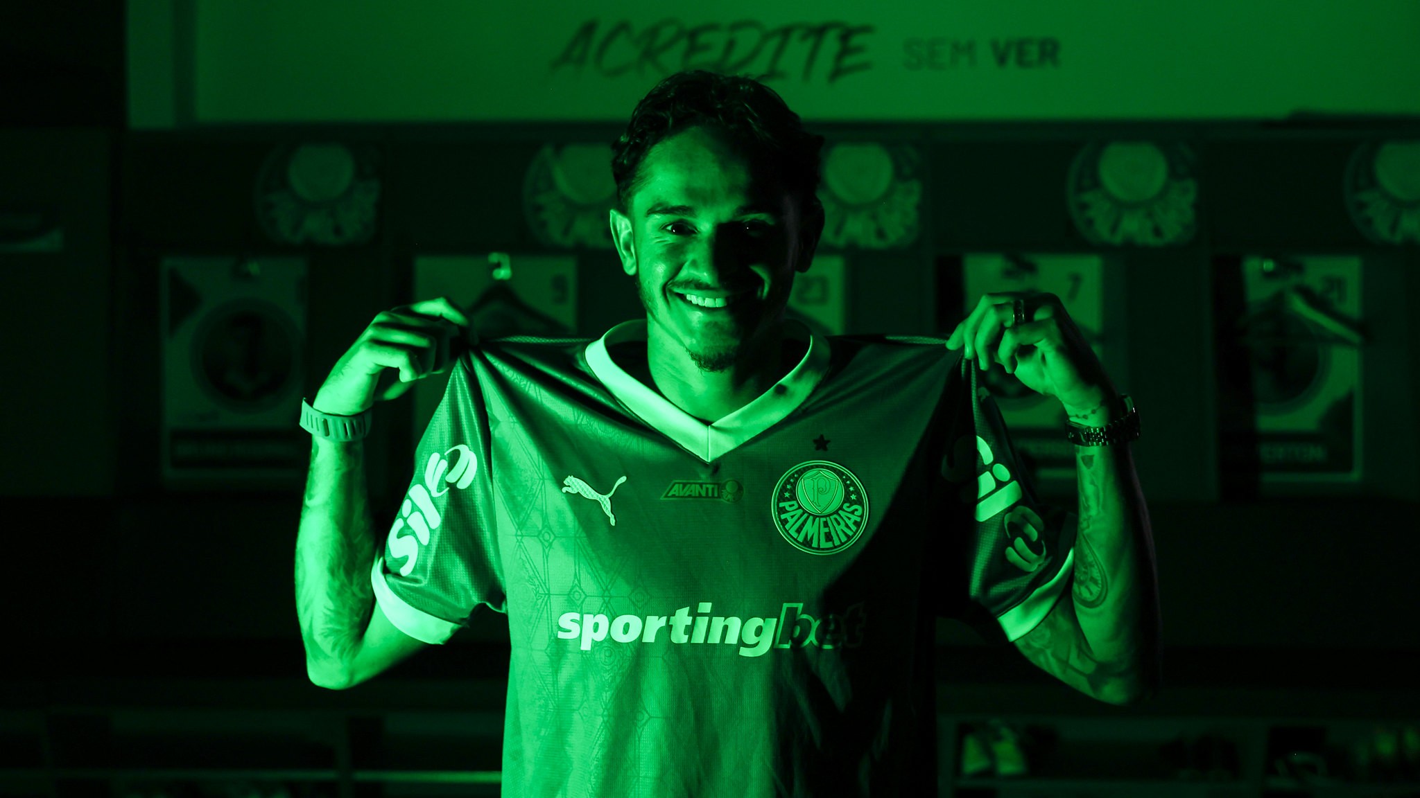 Palmeiras anuncia lateral-direito Khellven, do CSKA
