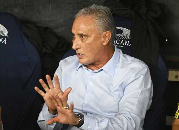 Tite elogia desempenho do Flamengo na vitória sobre o Fluminense.