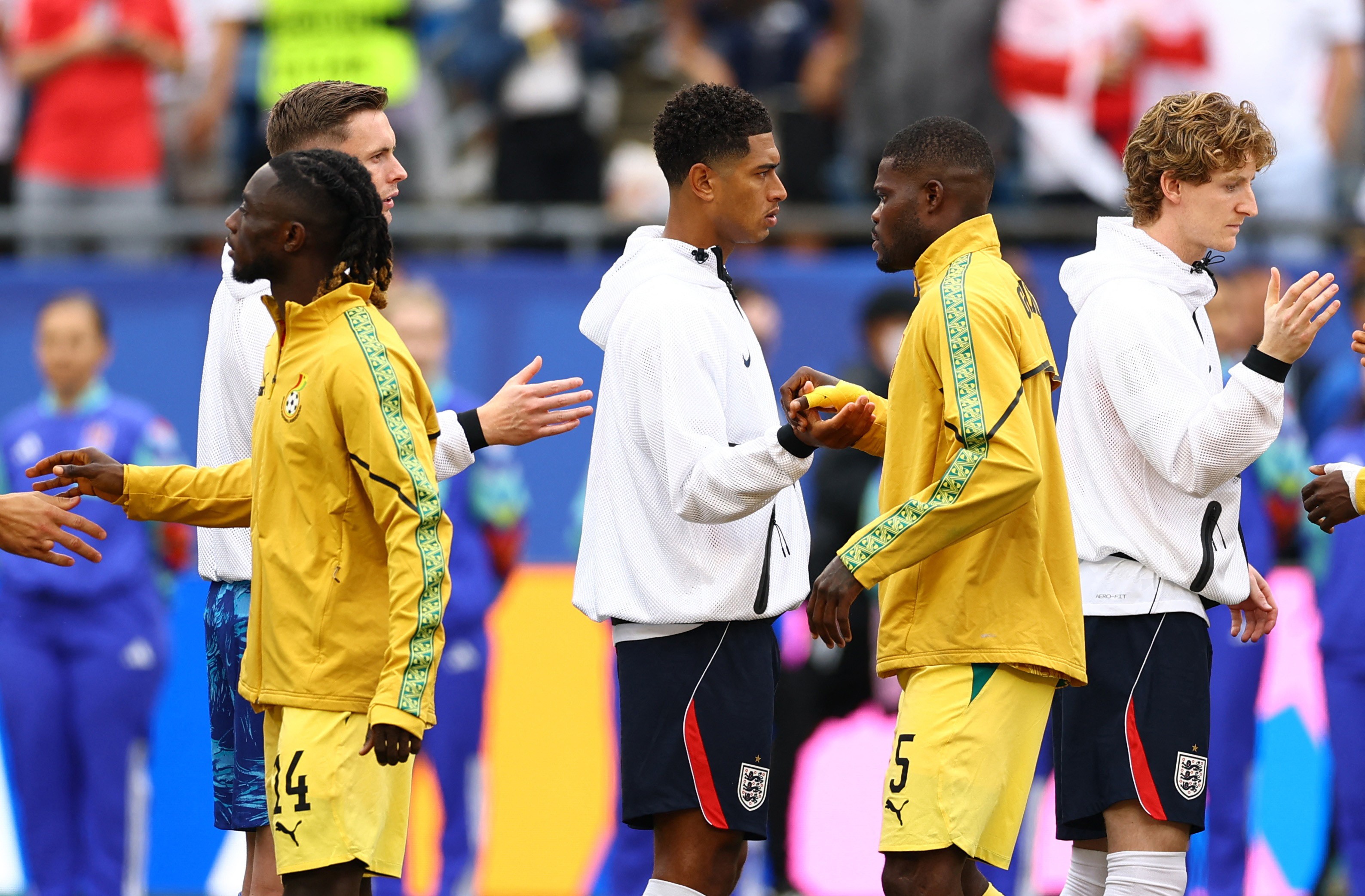 Partey é vaiado e ignorado antes de jogo da Copa do Mundo