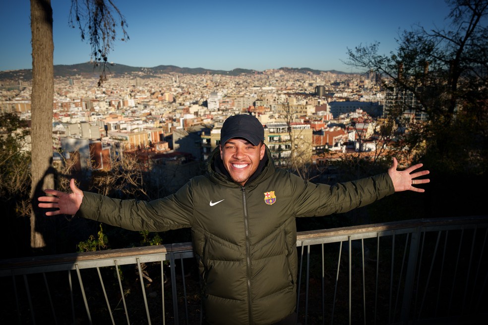 Vitor Roque em Barcelona  Foto: Divulgao / Barcelona