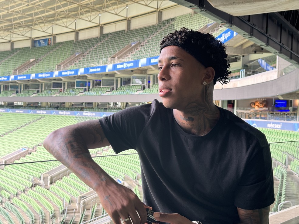 Ex-Palmeiras no Shakhtar Donetsk, Kevin visita Allianz Parque  Foto: Camila Alves