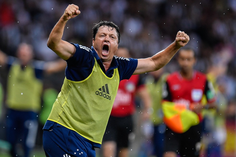 Adilson Batista; Cruzeiro — Foto: Douglas Magno/BP Filmes