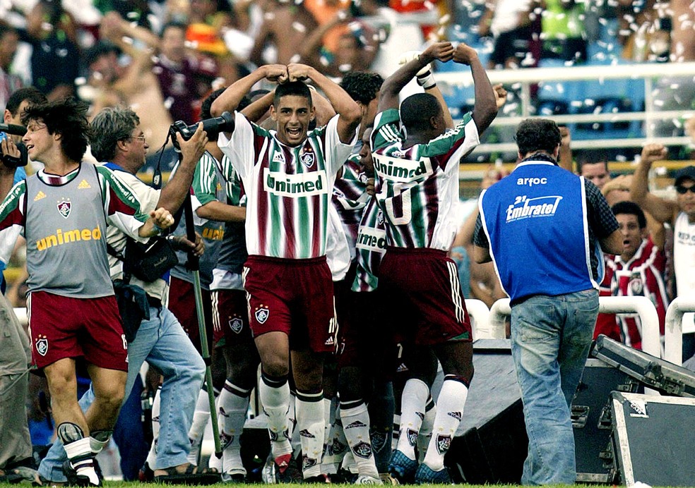 Doctor Talking to Football Player — Foto: Agência Reuters