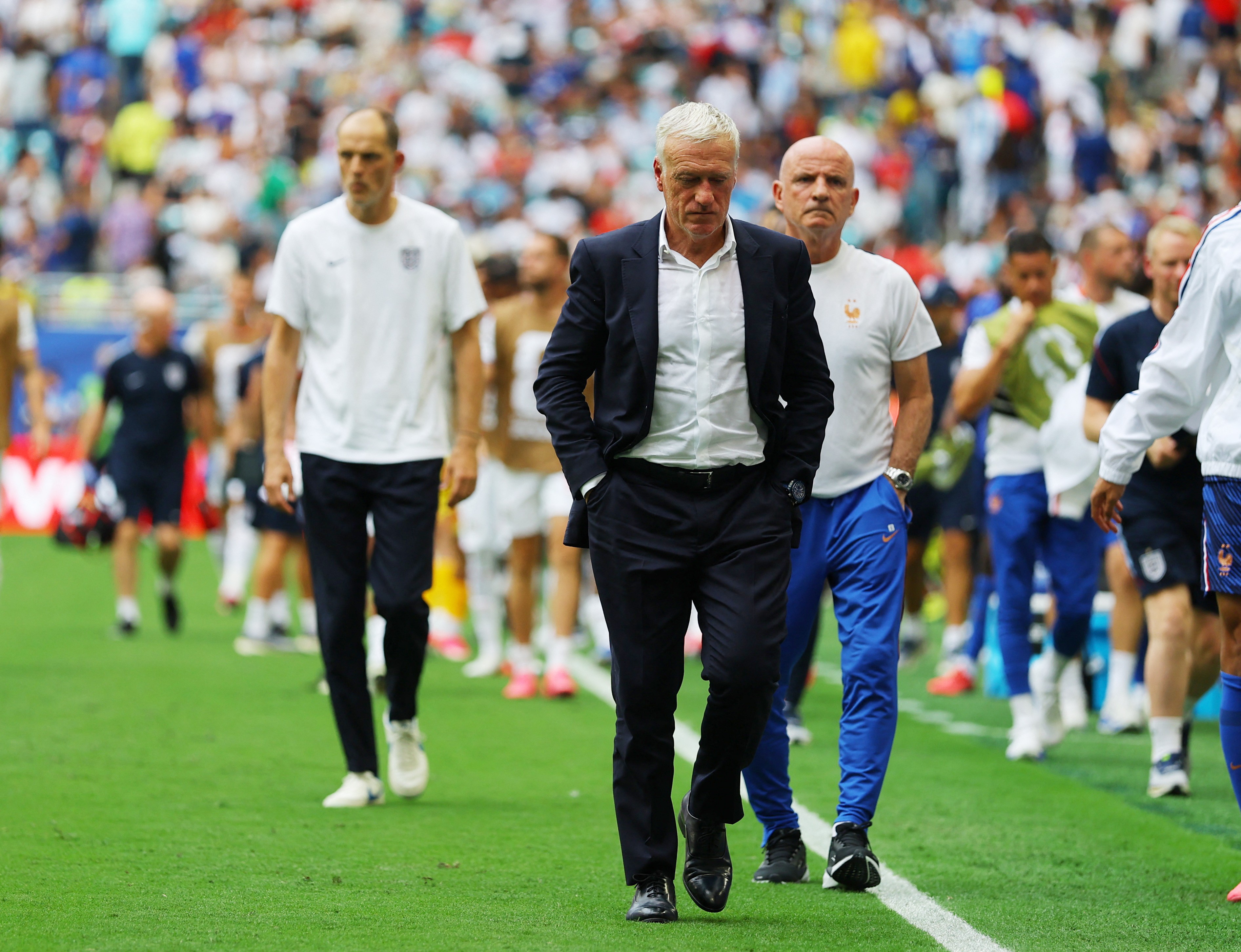 Deschamps detona time no intervalo após França sofrer quatro gols: "Eles não têm direito de fazer isso"