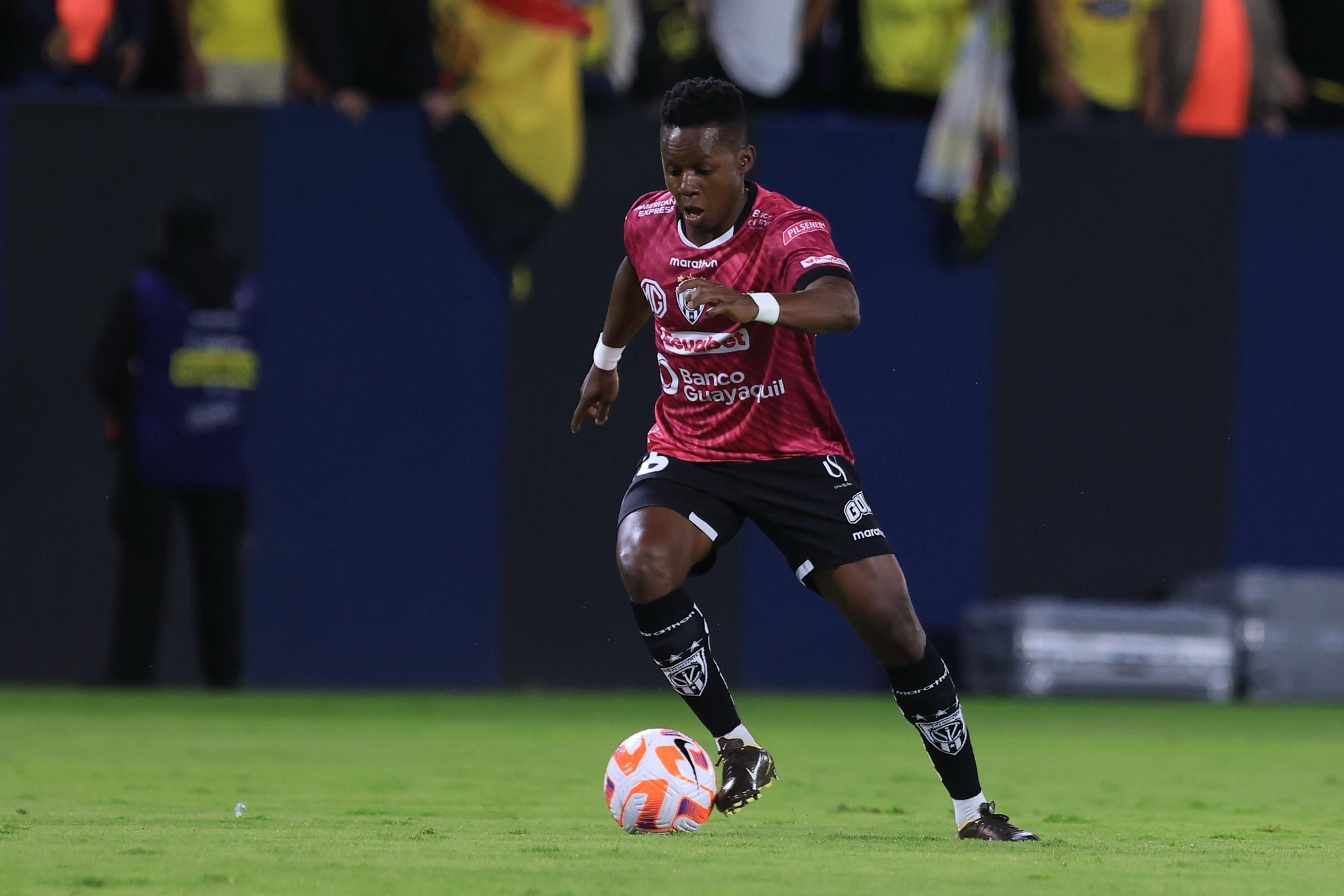 Independiente Del Valle x Atlético: Cazares tem lesão no joelho