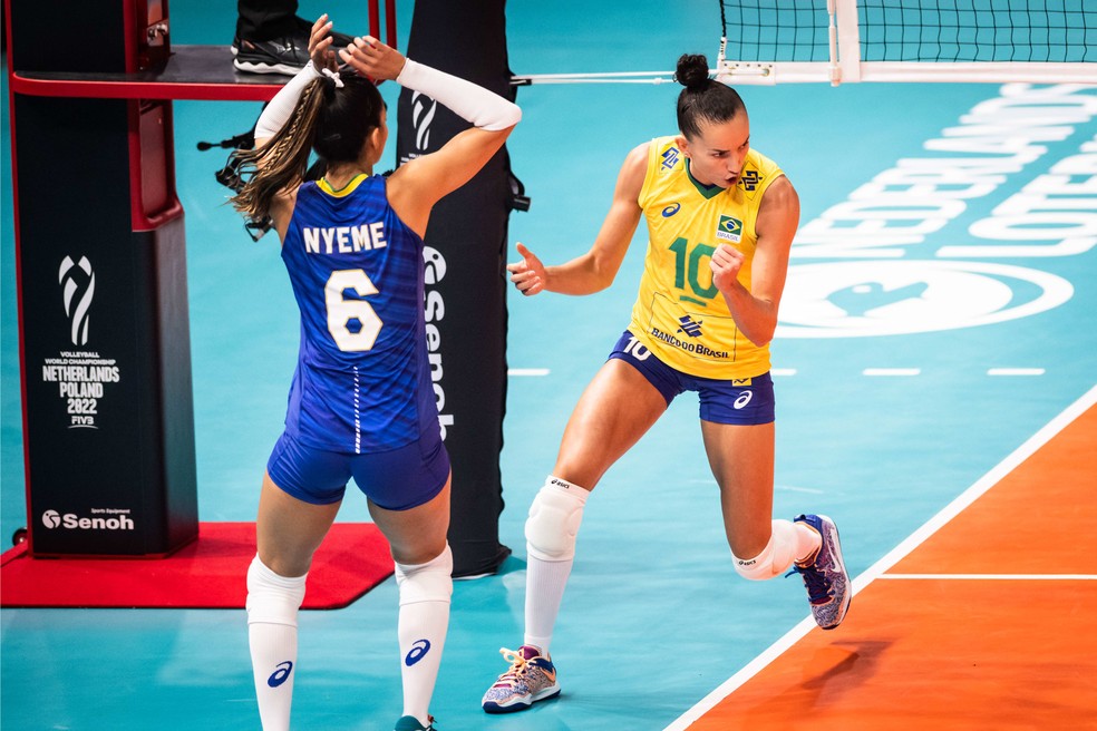 A seleção brasileira feminina de vôlei já sabe quem vai ser o primeira  adversário na fase final da Liga das Nações