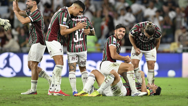 Cano comemora gol do Fluminense contra o Palmeiras