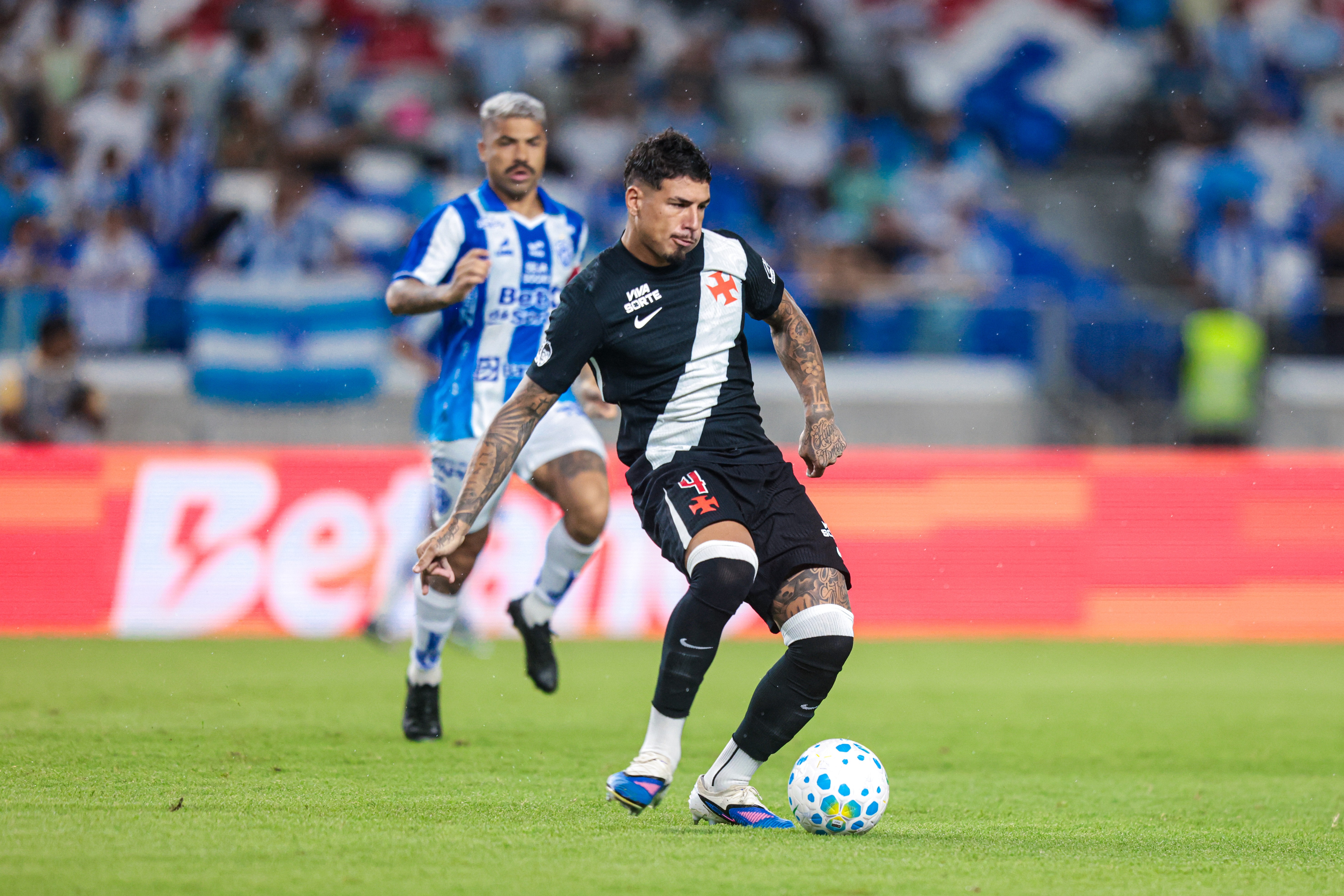 Huracán faz sondagem por Saldivia; Vasco está disposto a negociá-lo