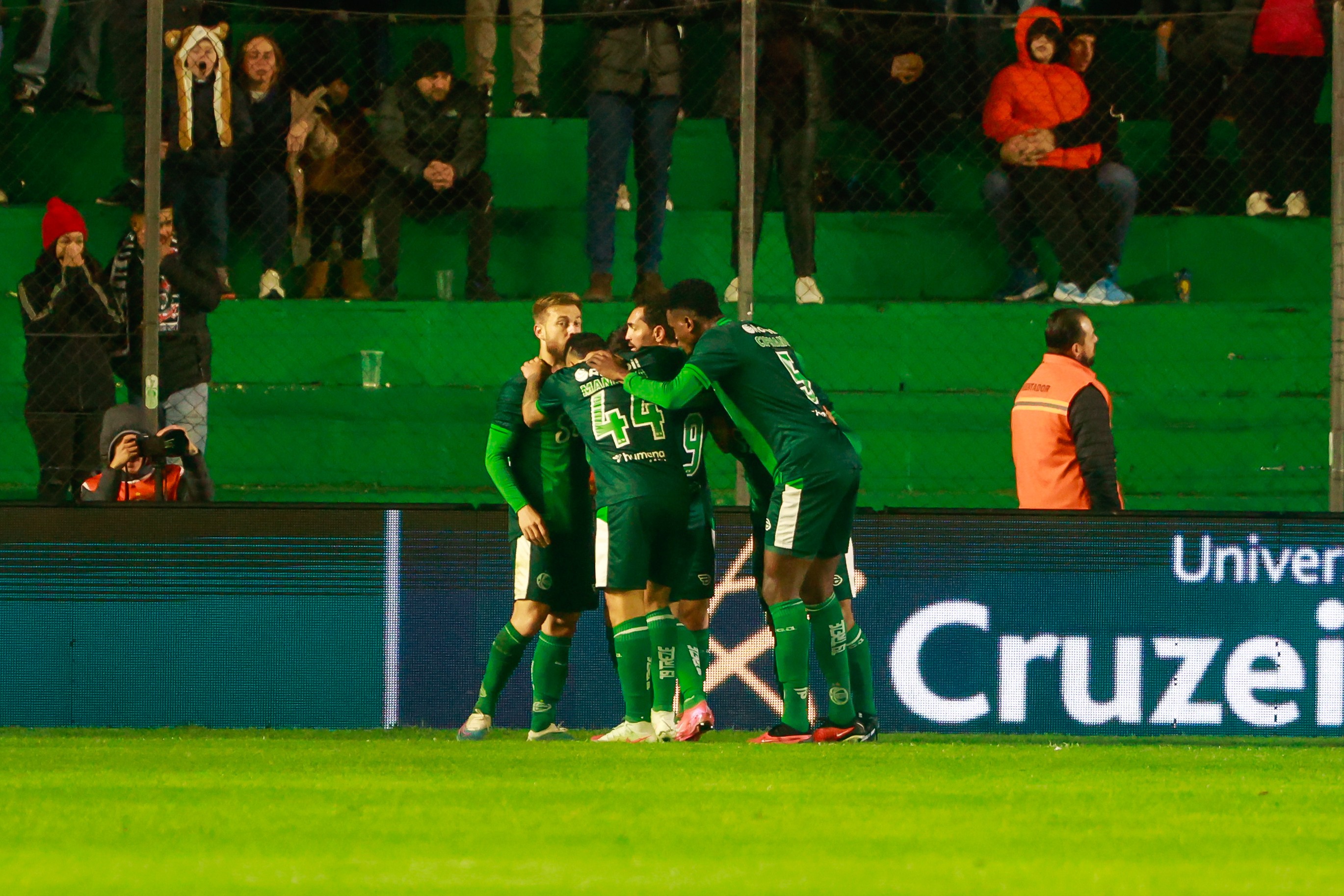 DERROTA PESADA! Timão não vence no sul!