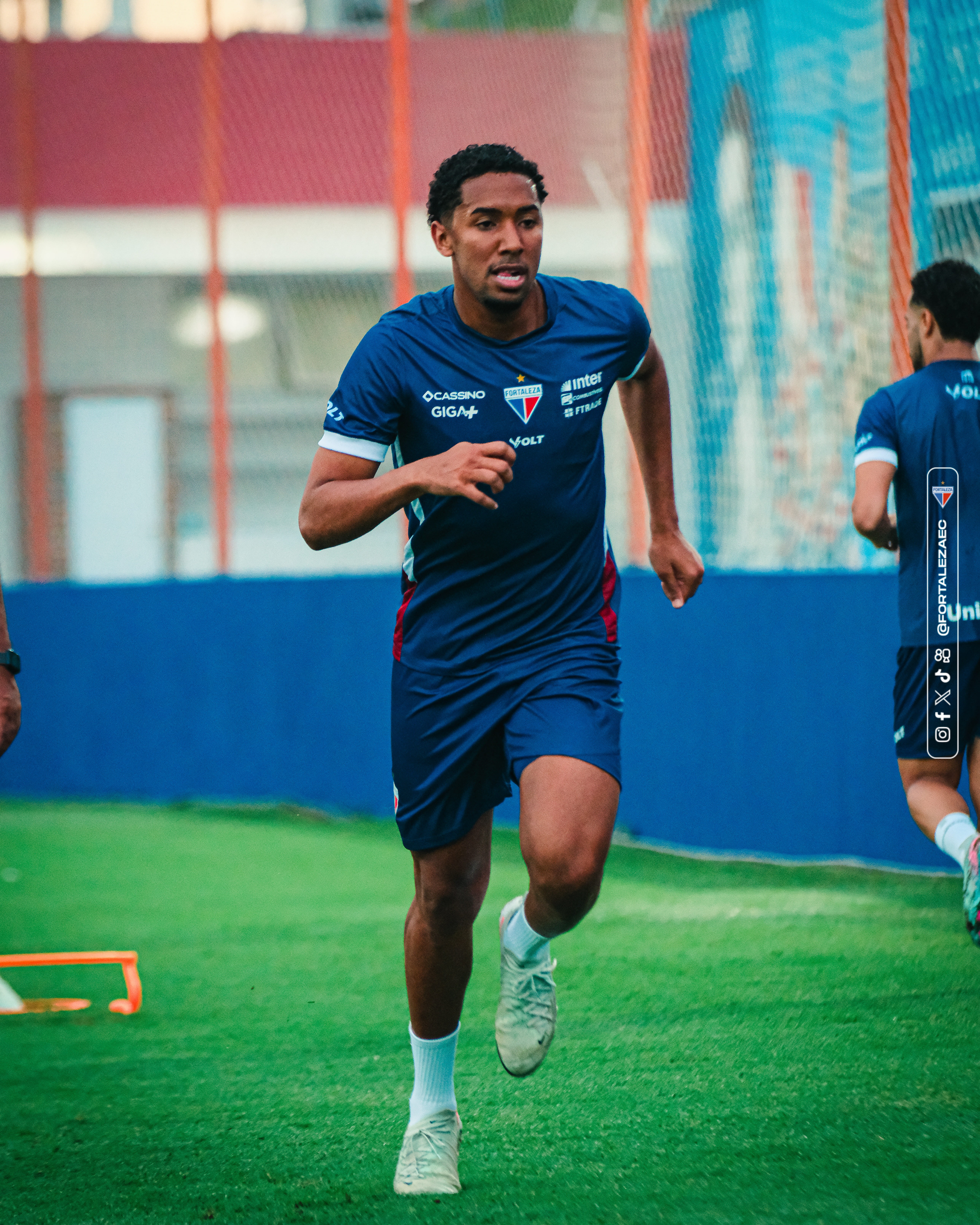 Cruzeiro encaminha contratação de Ryan Guilherme, volante do Fortaleza