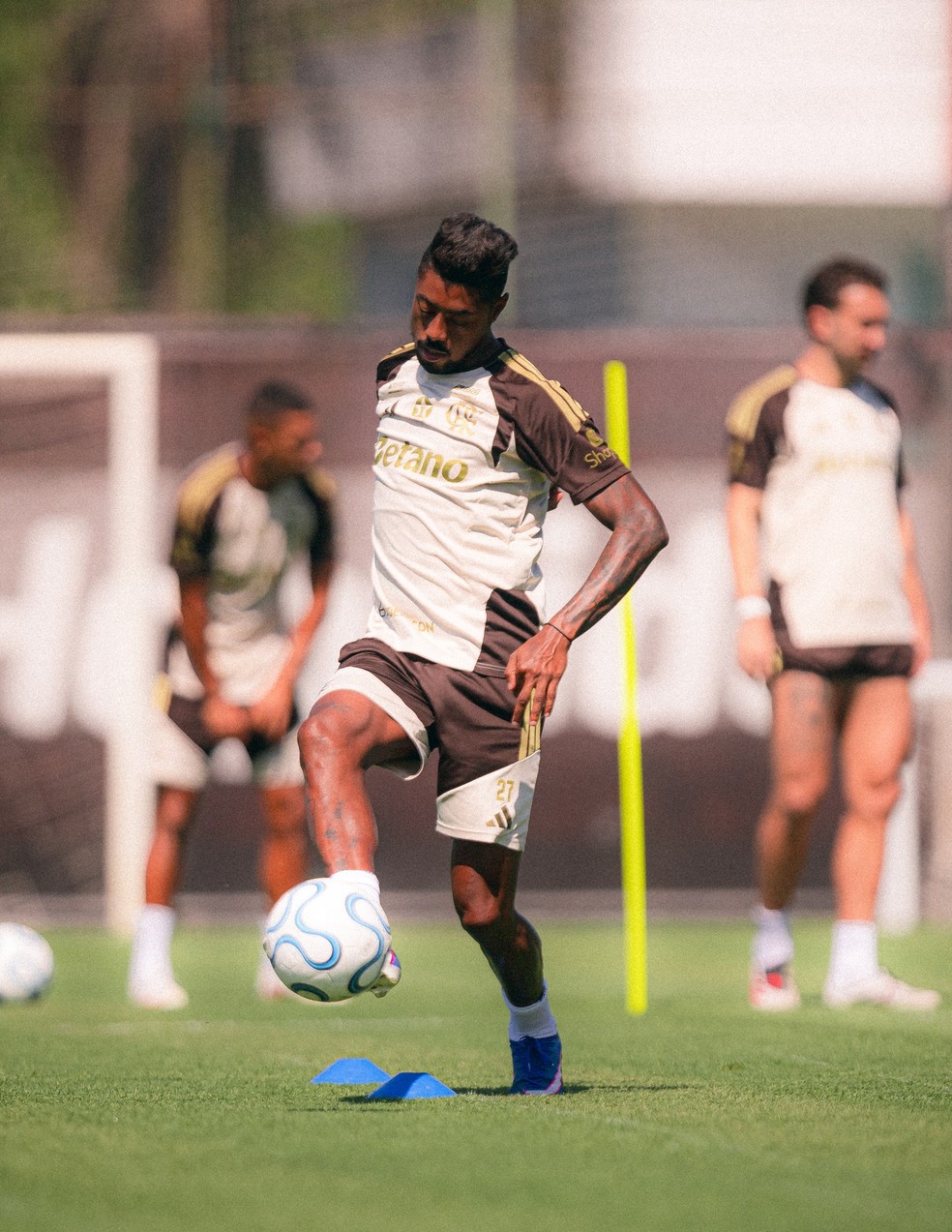Bruno Henrique em treino do Flamengo — Foto: Adriano Fontes / Flamengo