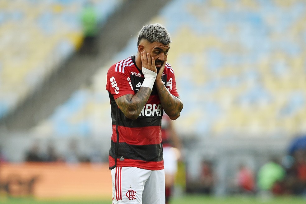 Gabigol lamenta em Flamengo e São Paulo, pela Copa do Brasil — Foto: André Durão