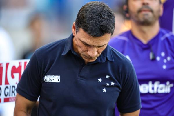 Zé Ricardo prega calma no Cruzeiro em novo momento de pressão: Força mental e sabedoria