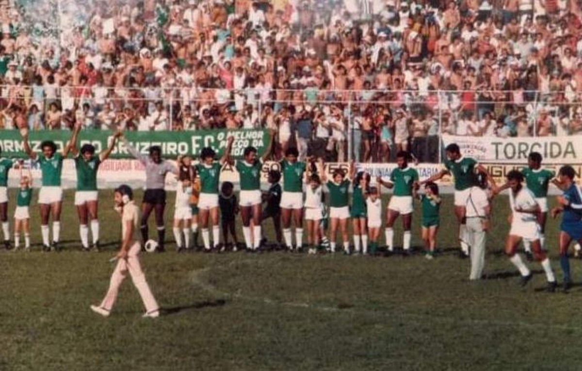 Escolinha de futebol agora será realizada no campo sede do CFC