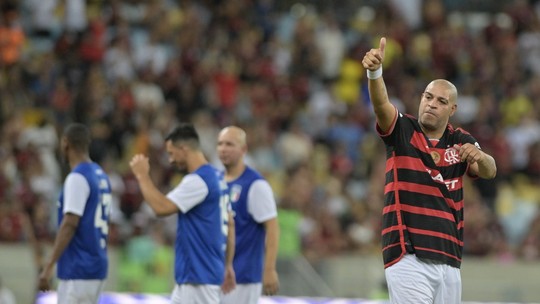 Adriano, genial, deixou um vazio que se confunde com os últimos anos da Seleção