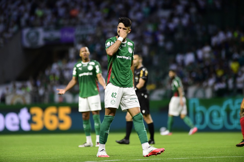 Flaco L�pez em Palmeiras x Inter � Foto: Marcos Ribolli