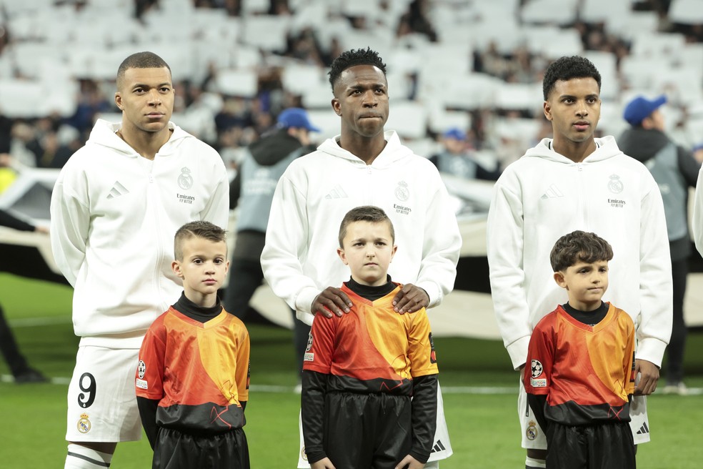 Xabi Alonso não descarta trio com Vini Jr., Rodrygo e Mbappé no Real: "Depende do jogo e deles"