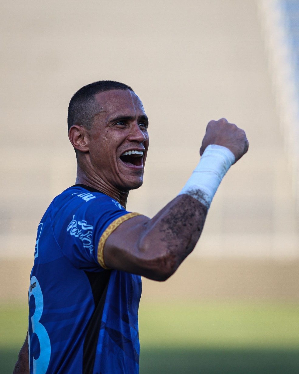 Renan goleiro do Amazonas &mdash; Foto: Fernando Vasconcelos