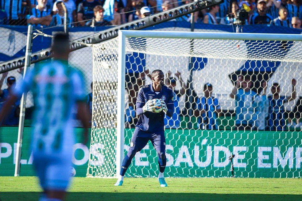 Caíque no empate do Grêmio com o Juventude