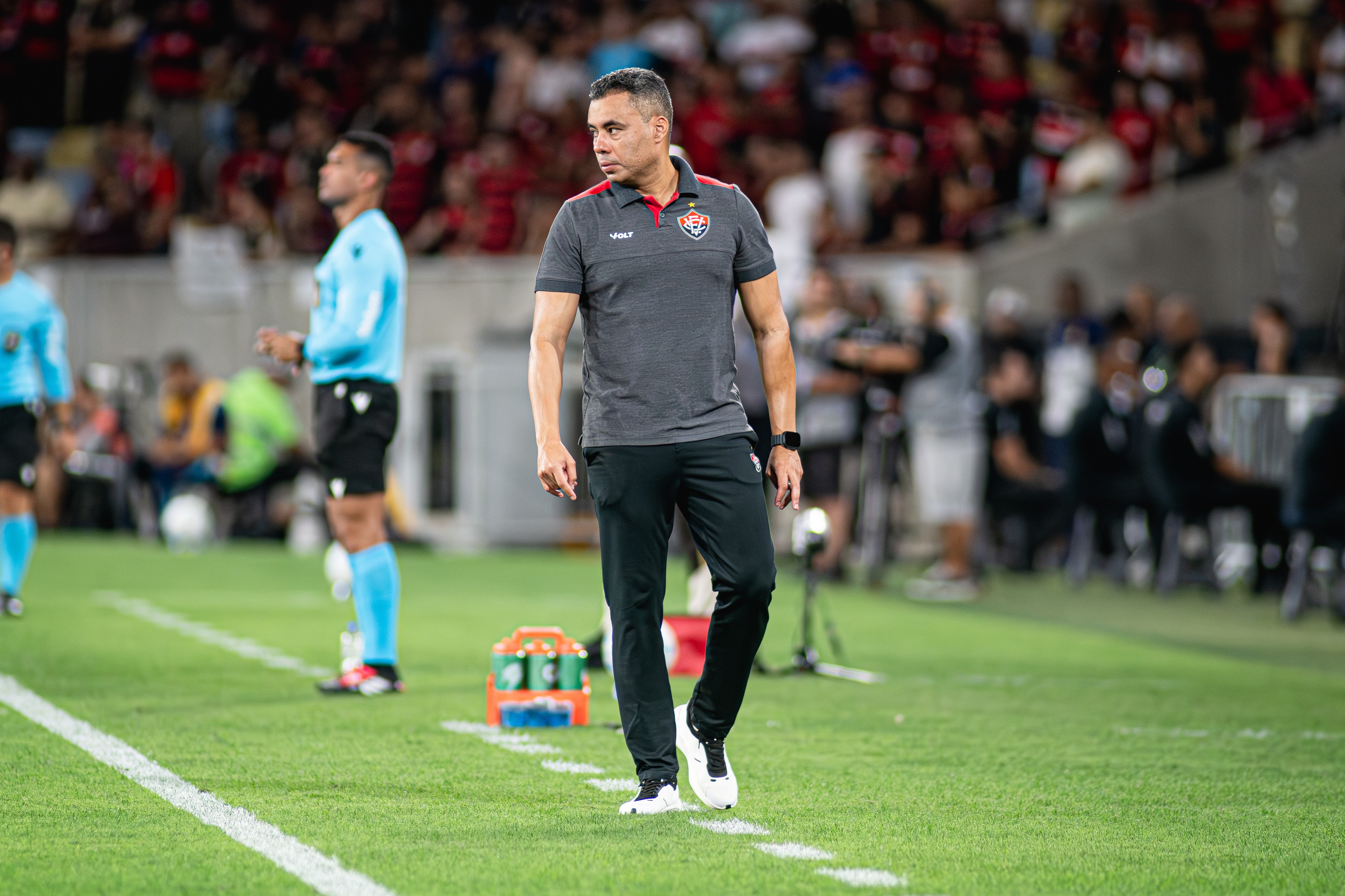 Jair Ventura reconhece dificuldade do Vitória como visitante após derrota: "Temos que ser cobrados"