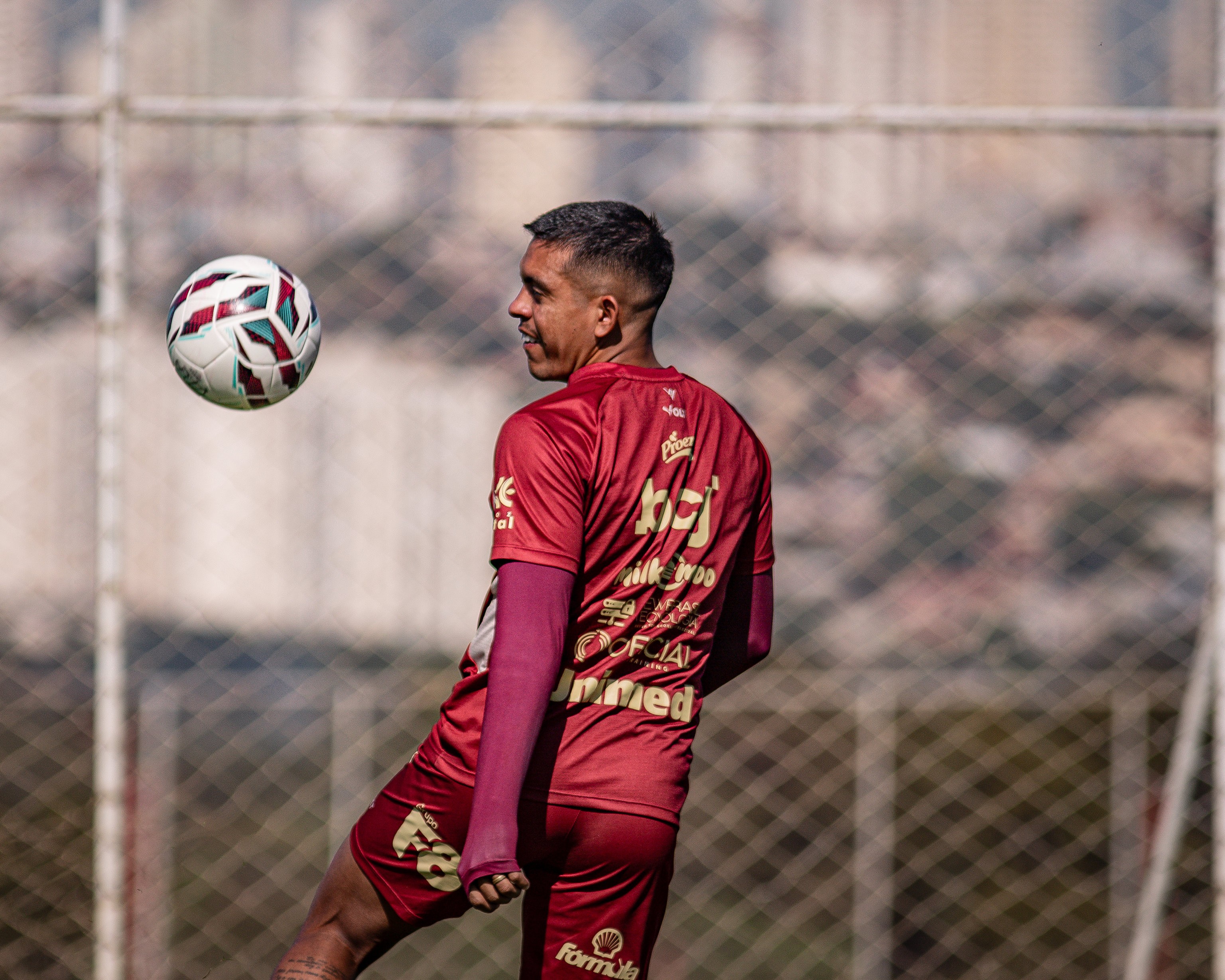 Igor Cariús destaca força do Vila Nova após vitória sobre o Fortaleza