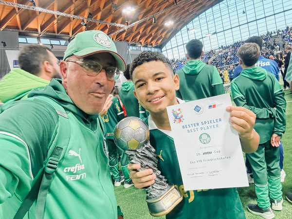Palmeiras Sub-14 Encanta e Viraliza com Dribles na Europa