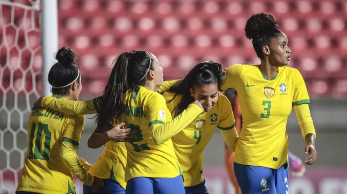 File:Seleção brasileira de futebol feminino, 03072011, DSC00861