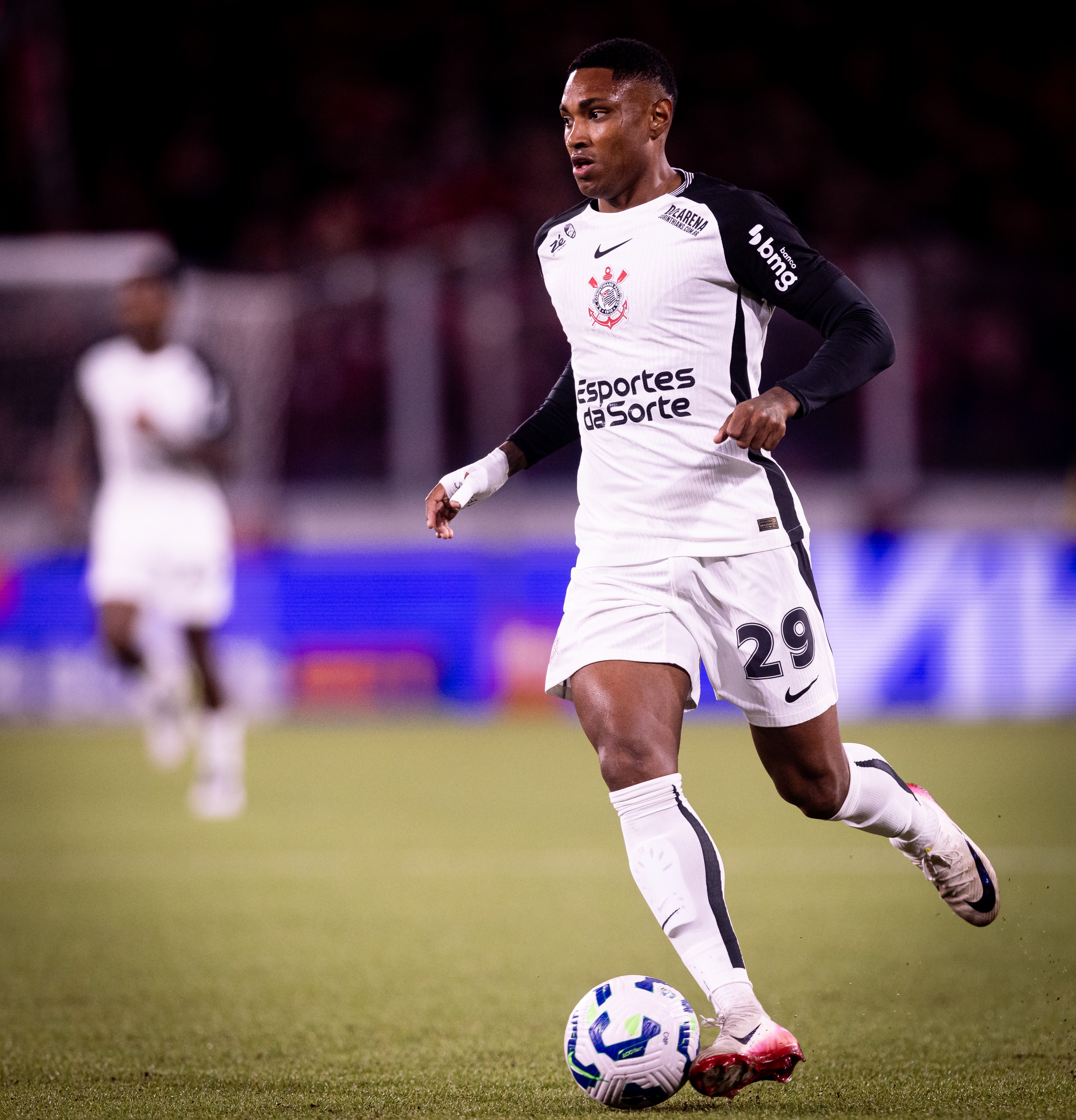 Janela de transferências do Corinthians termina com transfer ban, frustrações e só um reforço