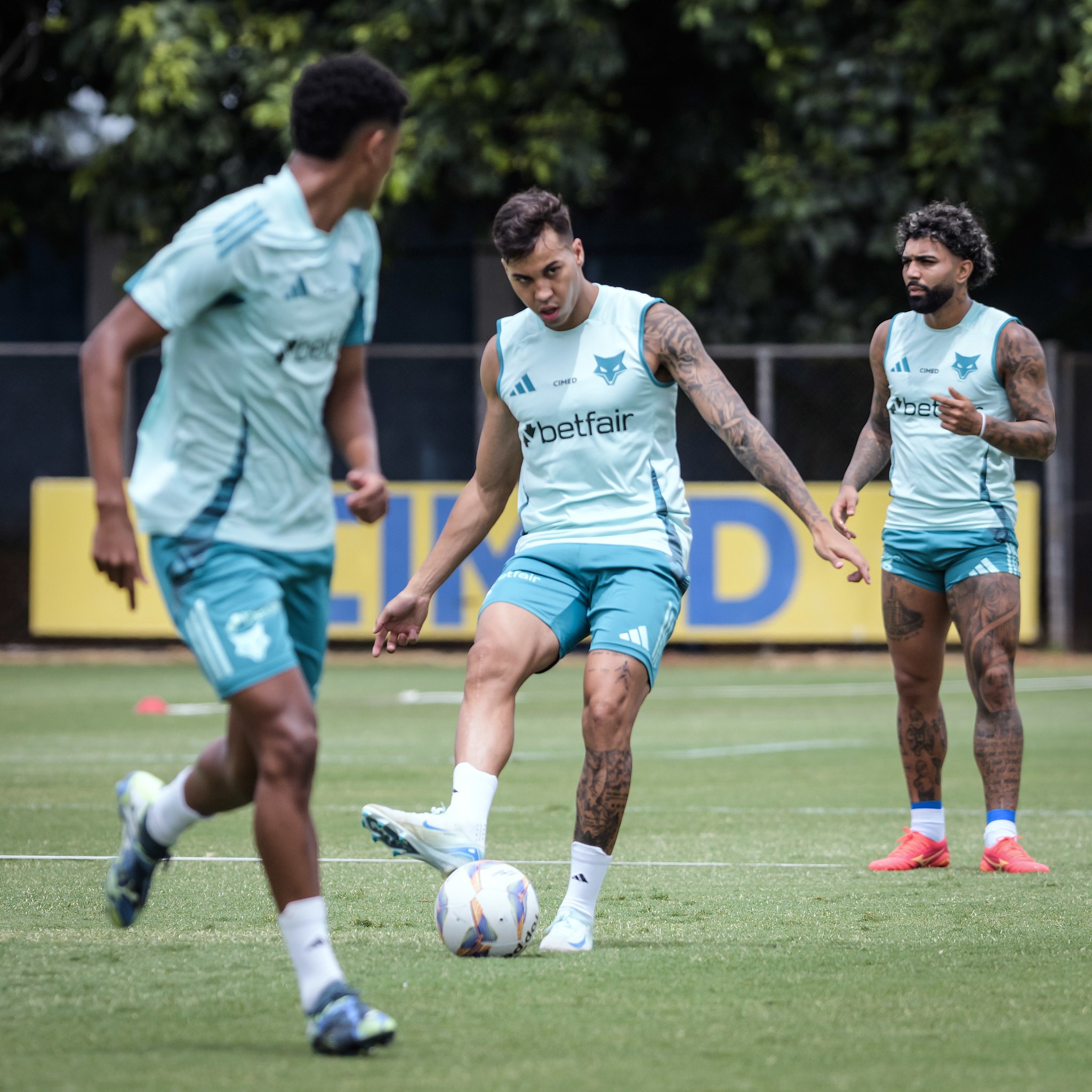 GABIGOL X KAIO JORGE! Disputa de artilharia entre os centroavantes do Cruzeiro em 2025