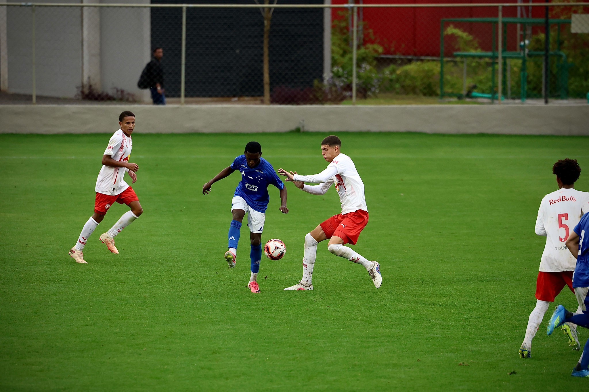 Bragantino goleia Cruzeiro por 8 a 1 pelo Brasileirão Sub-17