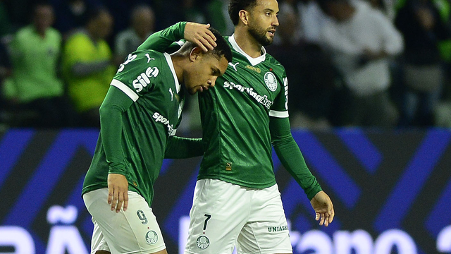 Vitor Roque comemora gol em Palmeiras x Atlético-MG