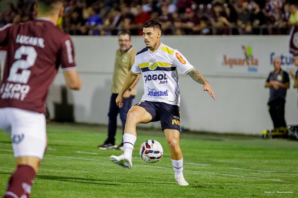 Mayk em jogo pelo Novorizontino na Série B — Foto: Higor Basso/Novorizontino