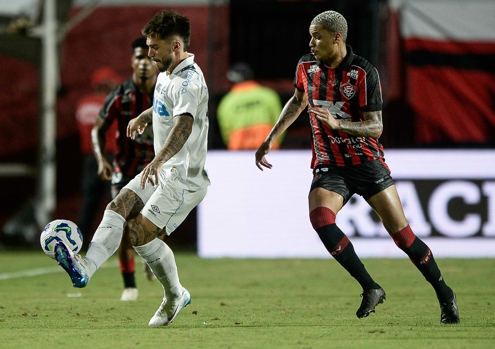 Nathan entrou aos 12 minutos do segundo tempo no jogo contra o Vitória — Foto: Jhony Pinho/AGIF