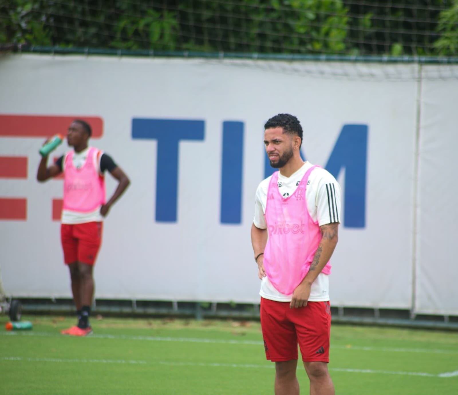 VAI FICAR? Flamengo recebe proposta de clube europeu por joia da base