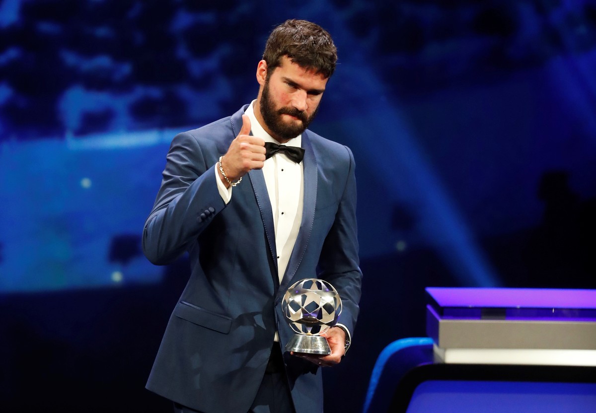 Alisson é indicado ao prêmio de melhor goleiro do mundo - Esportes - Jornal  NH