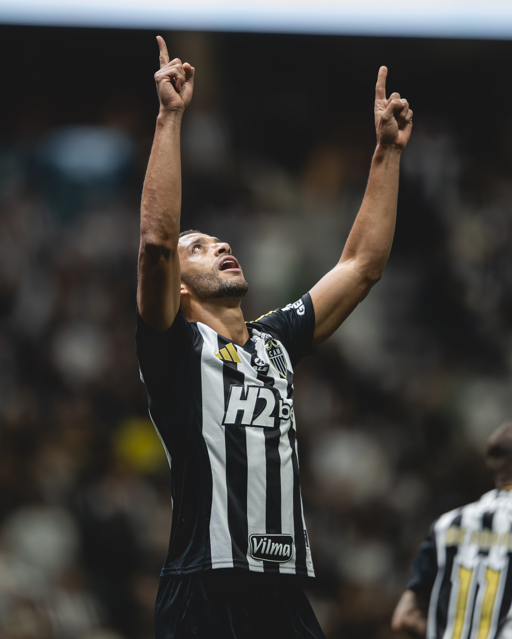 Atlético-MG estuda permanência de  Vitor Hugo, e Bahia só aceita 