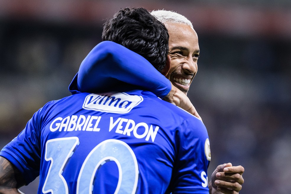 Matheus Pereira e Gabriel Verón Cruzeiro