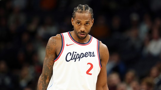 Investigação trava negociação, e Kawhi Leonard aguarda para acertar volta ao Toronto Raptors