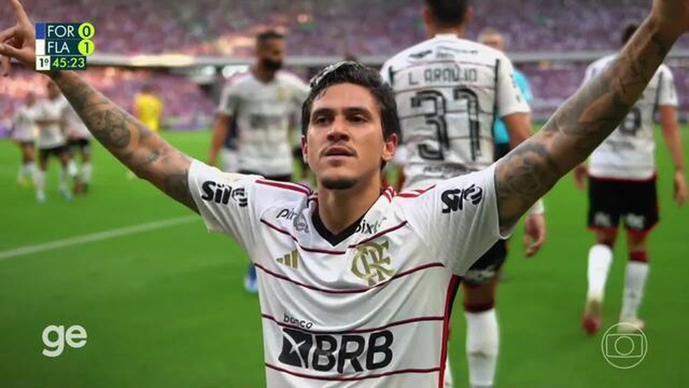 Pedro abre o placar para o Flamengo contra o Fortaleza — Foto: Reprodução