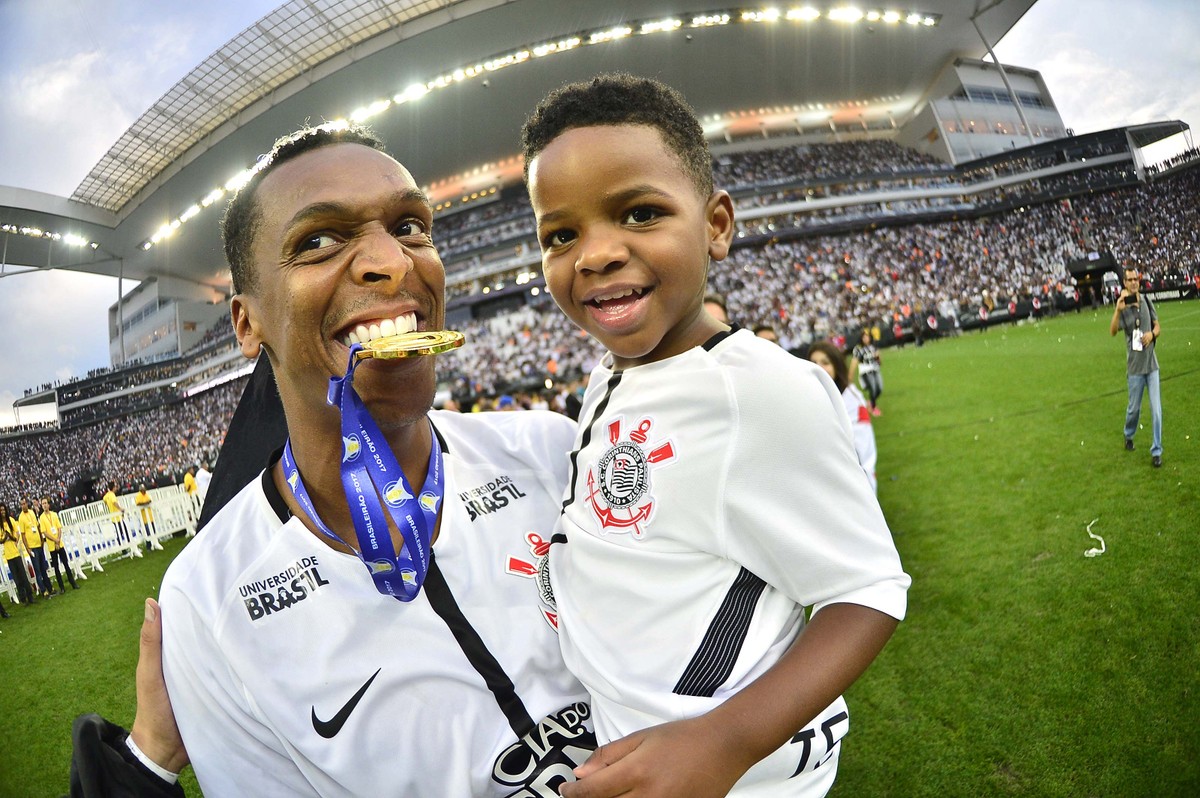 Botafogo e Corinthians conversam para antecipar venda online