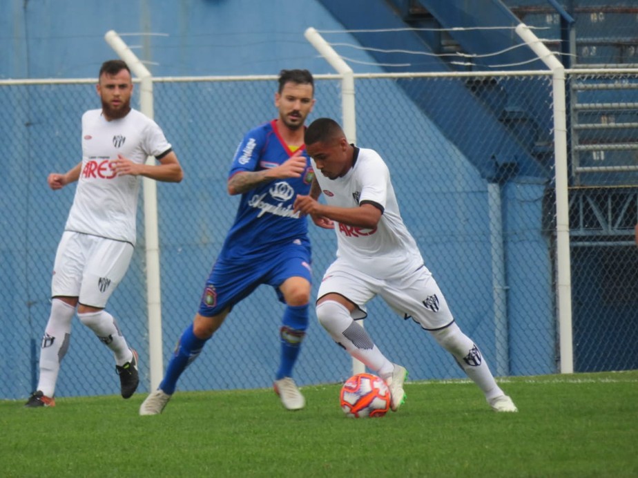 File:Nicolas Bernardo - Campeonato Paulista Sub20- São Caetano 2 x