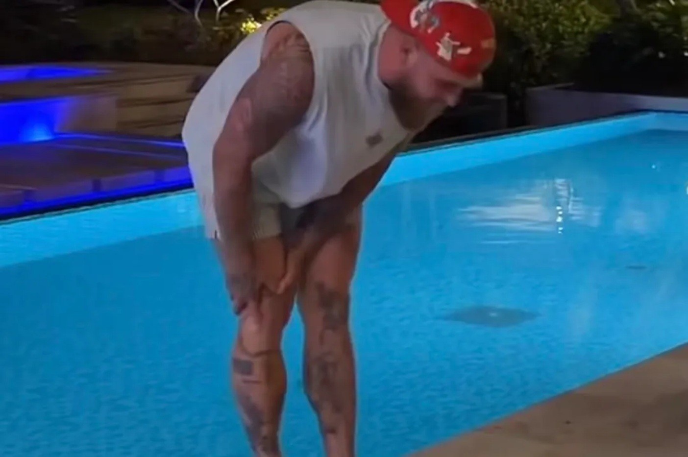 Jake Paul debocha de lesão de Conor McGregor no UFC 329; assista