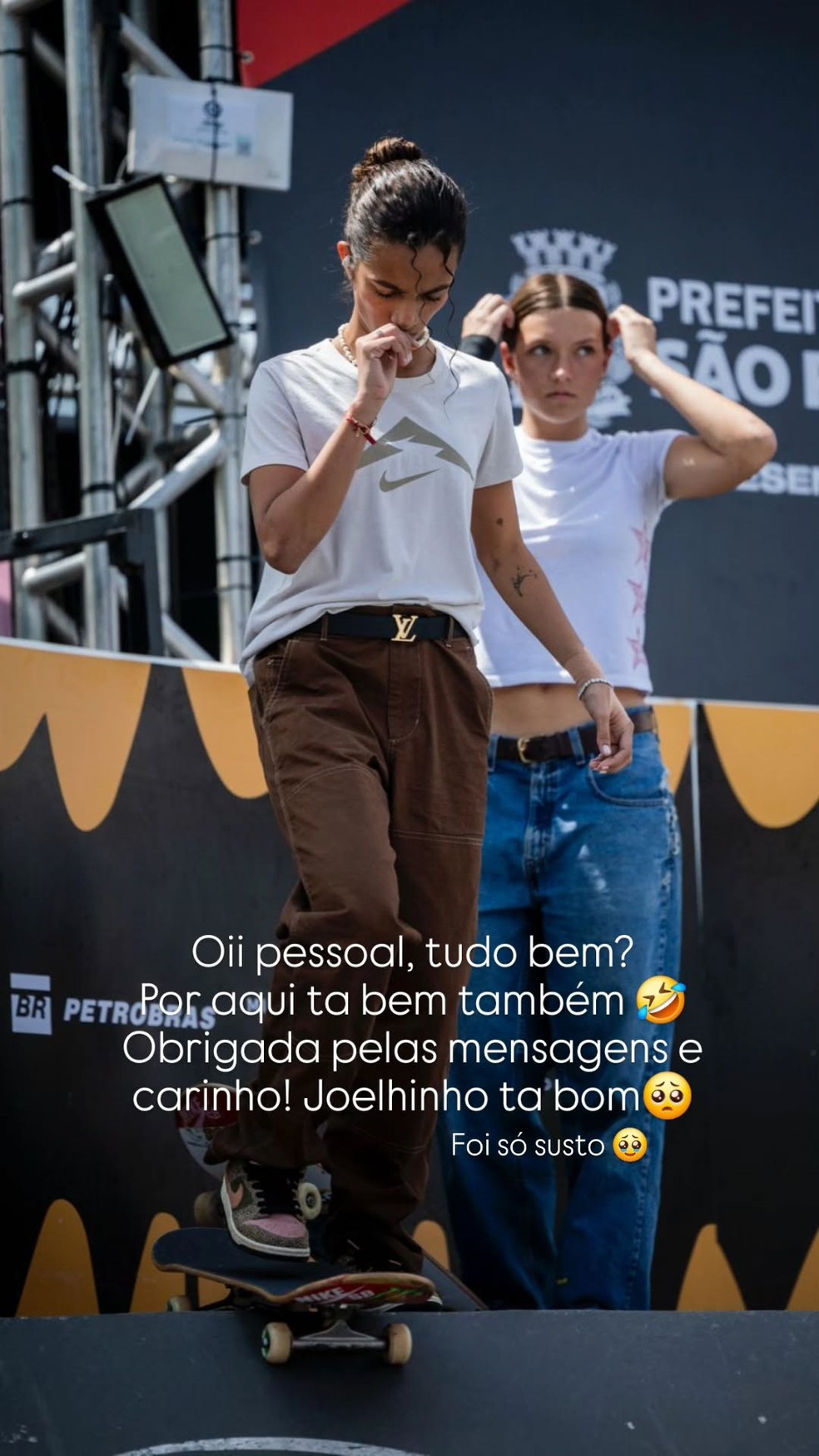 Rayssa tranquiliza fãs em publicação nas redes sociais — Foto: Reprodução