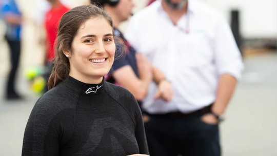 Primeira mulher na F2, Tatiana Calderón retorna à categoria