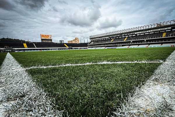 Santos x Palmeiras: onde assistir, horário e escalações para o jogo.
